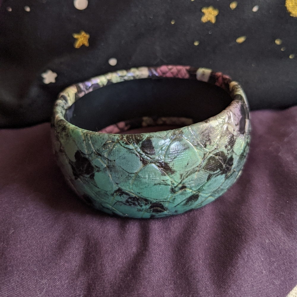 Snakeskin bangle - Picture 2 of 2